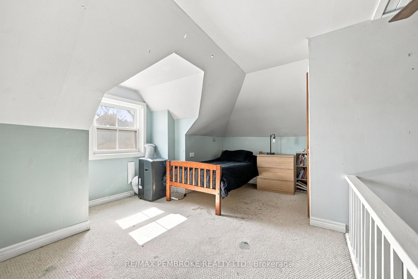 296 First Avenue N • Pembroke, ON photo 37