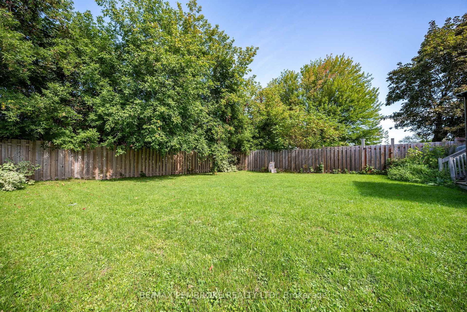296 First Avenue N • Pembroke, ON photo 45