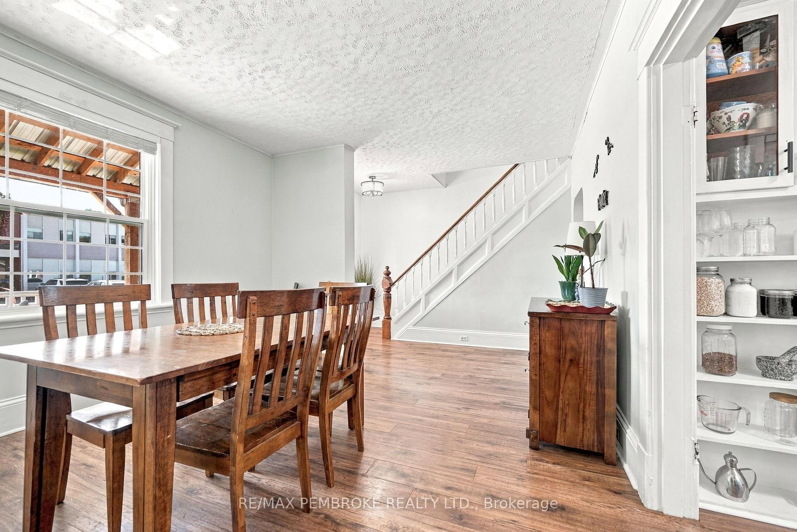 296 First Avenue N • Pembroke, ON photo 7