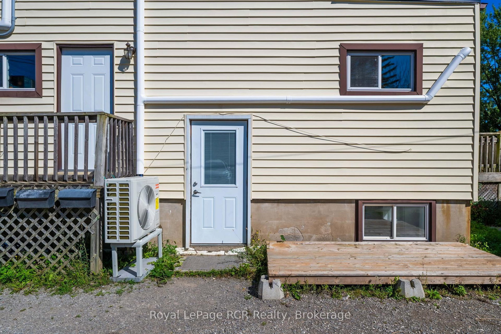 75 State Street • Welland, ON photo 24