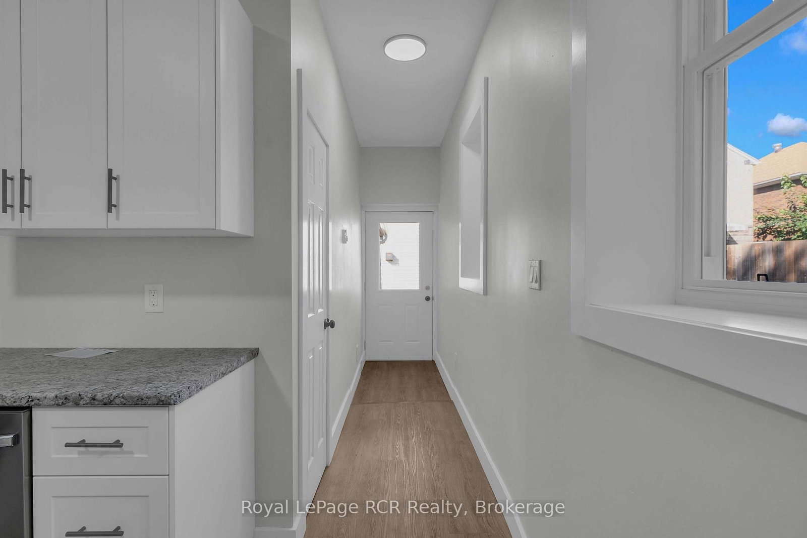 75 State Street • Welland, ON photo 37