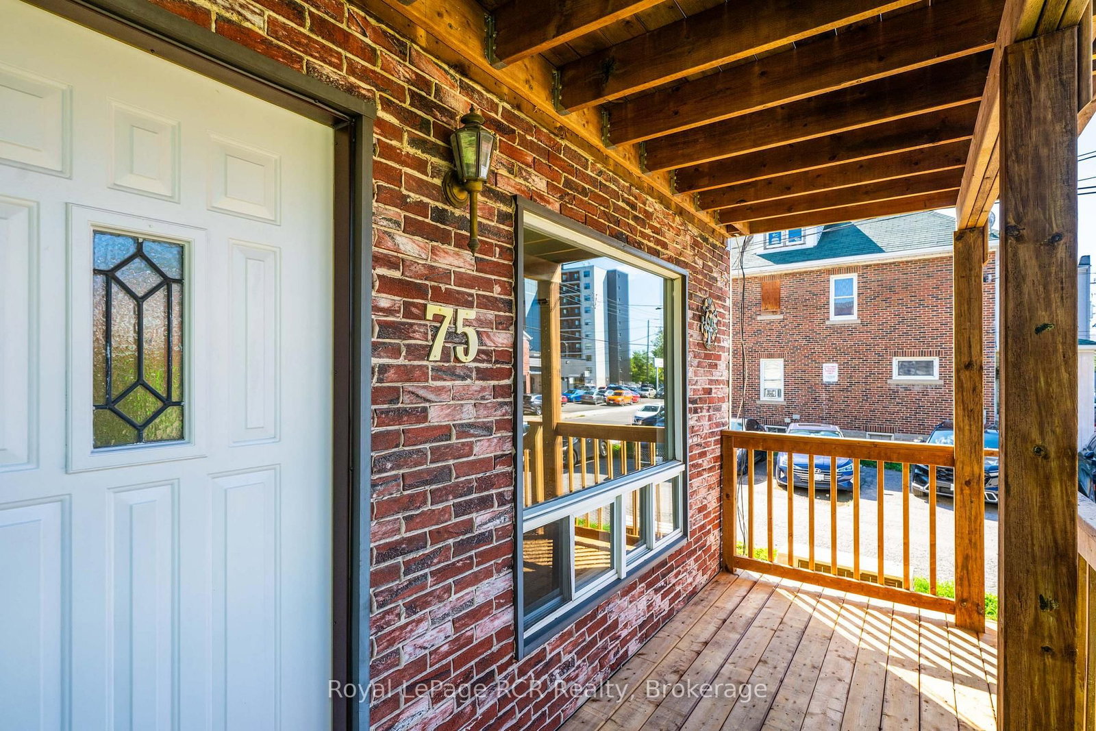 75 State Street • Welland, ON photo 4