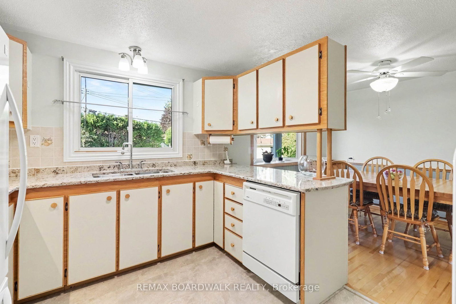 389 Hatfield Crescent • Ottawa, ON photo 15