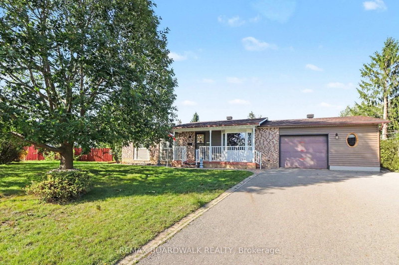 389 Hatfield Crescent