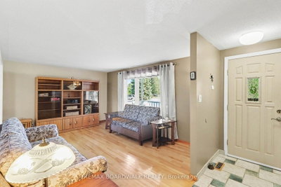 389 Hatfield Crescent • Ottawa, ON photo 8