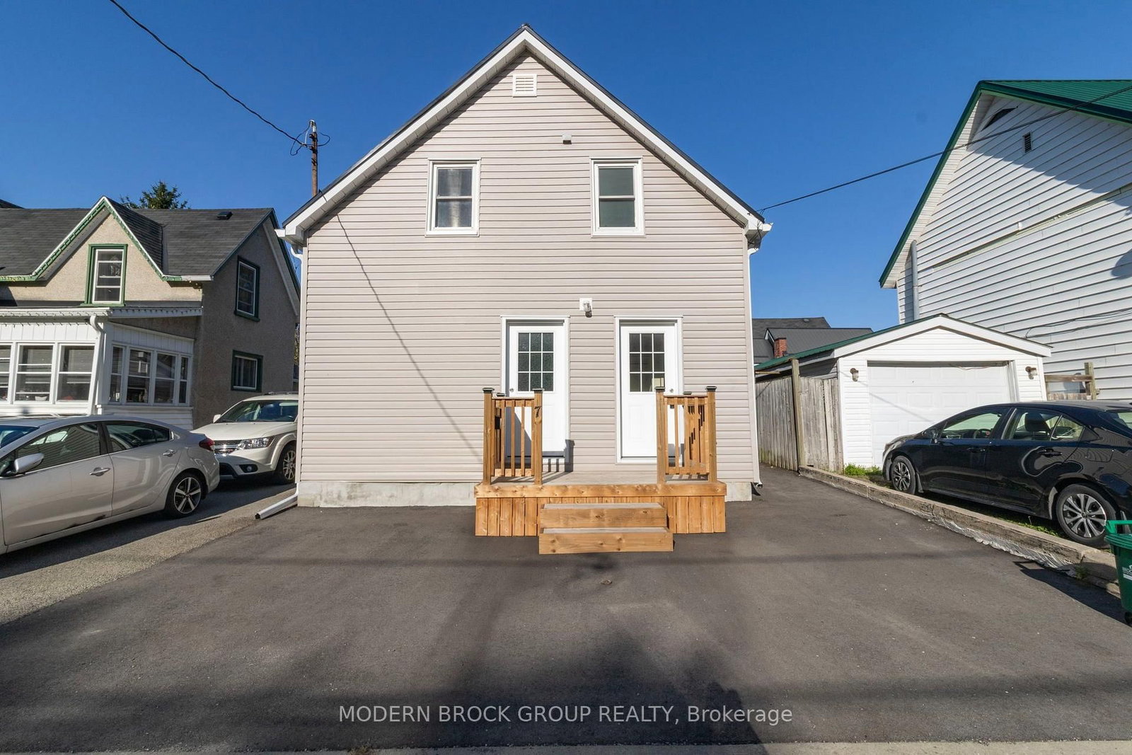 7 Elm Street • Brockville, ON photo 1