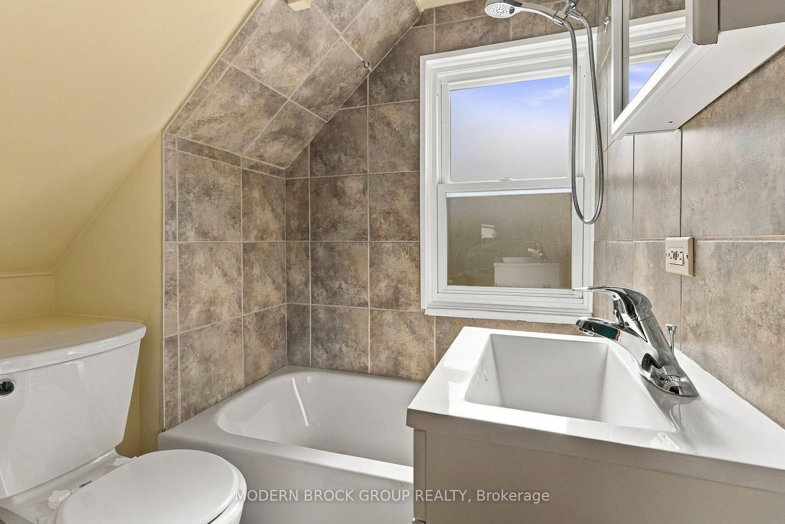 7 Elm Street • Brockville, ON photo 22