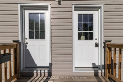 7 Elm Street • Brockville, ON photo 3