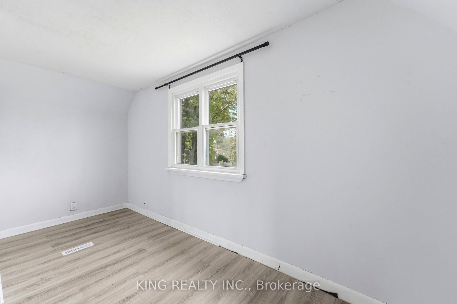 75 Tollgate Road • Brantford, ON photo 22