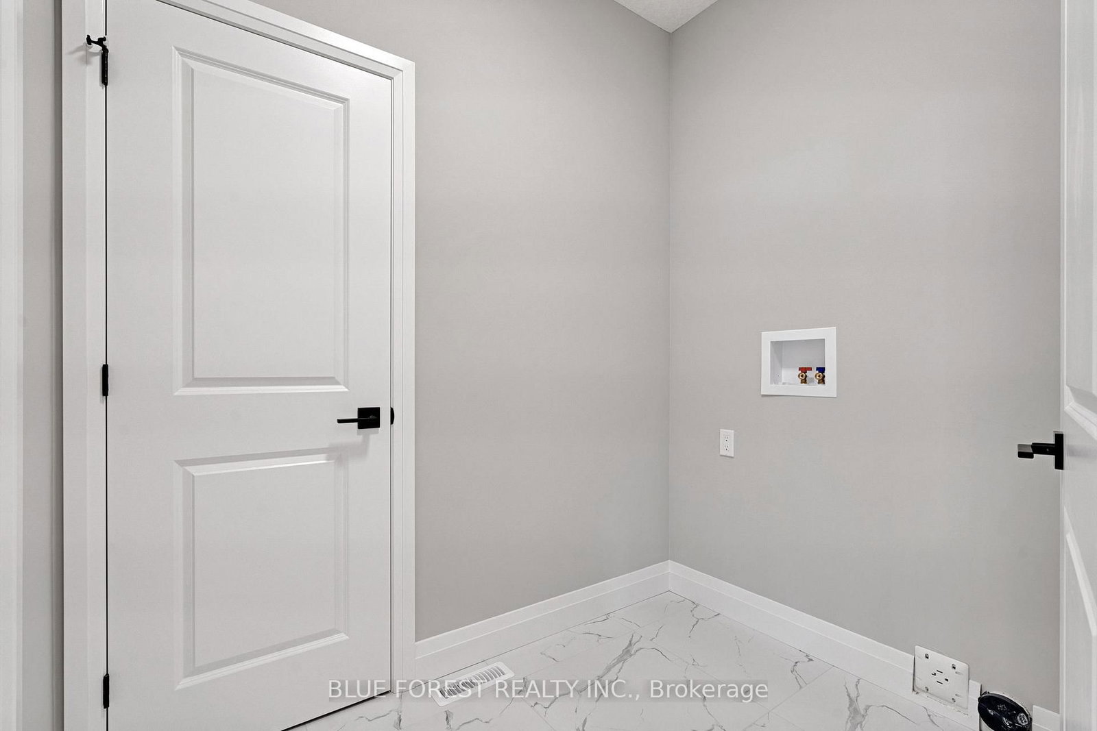 147 SHIRLEY Street • Thames Centre, ON photo 24
