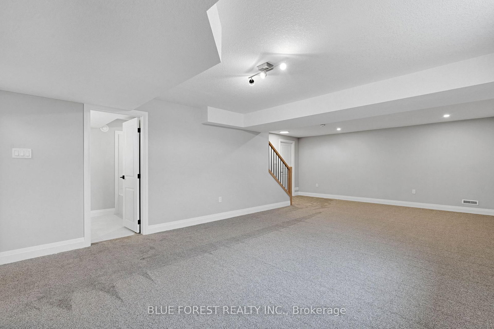 147 SHIRLEY Street • Thames Centre, ON photo 28