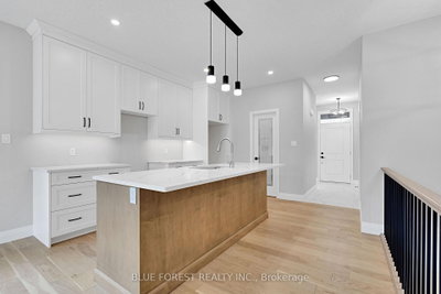 147 SHIRLEY Street • Thames Centre, ON photo 4