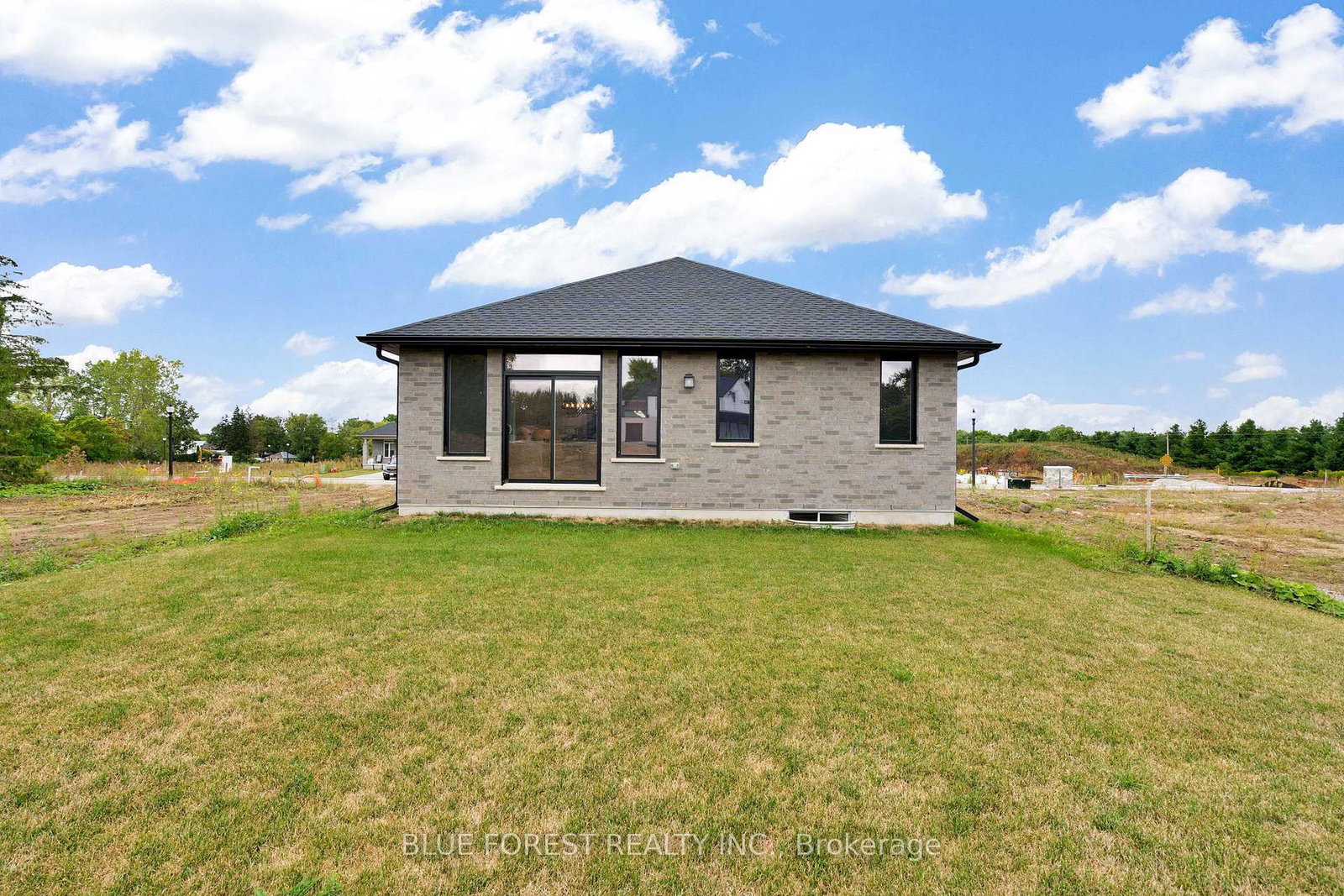 147 SHIRLEY Street • Thames Centre, ON photo 42