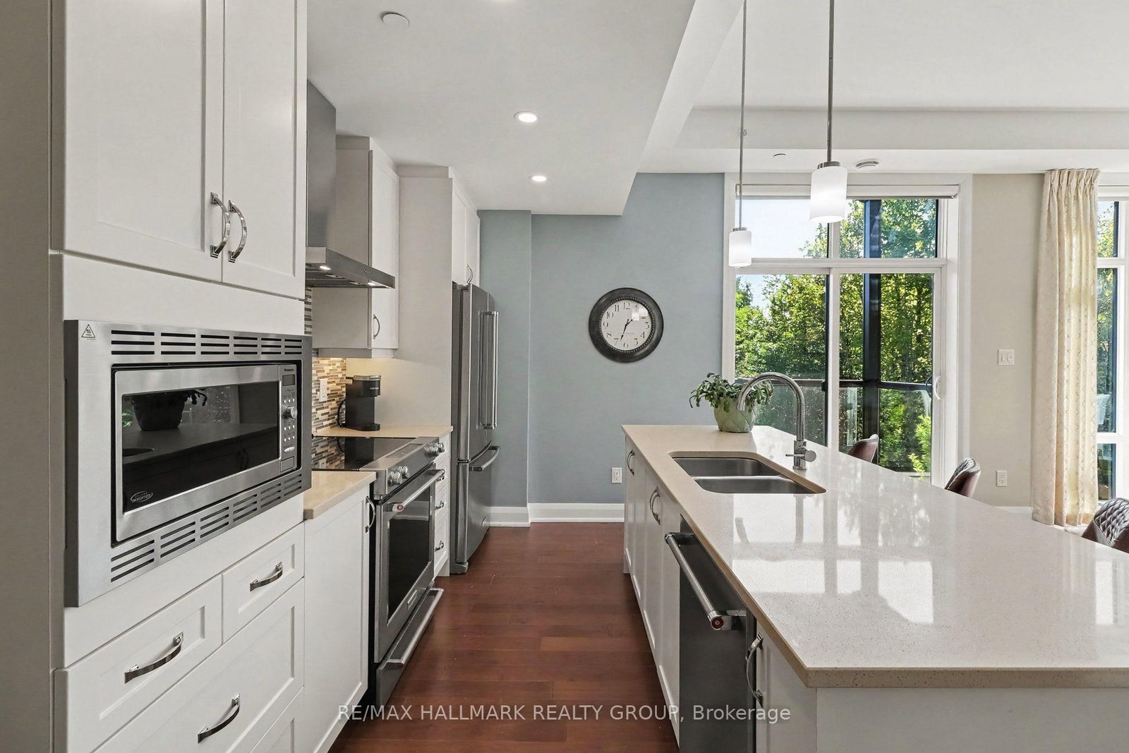 110 Cortile Private • #202 • Ottawa, ON photo 11