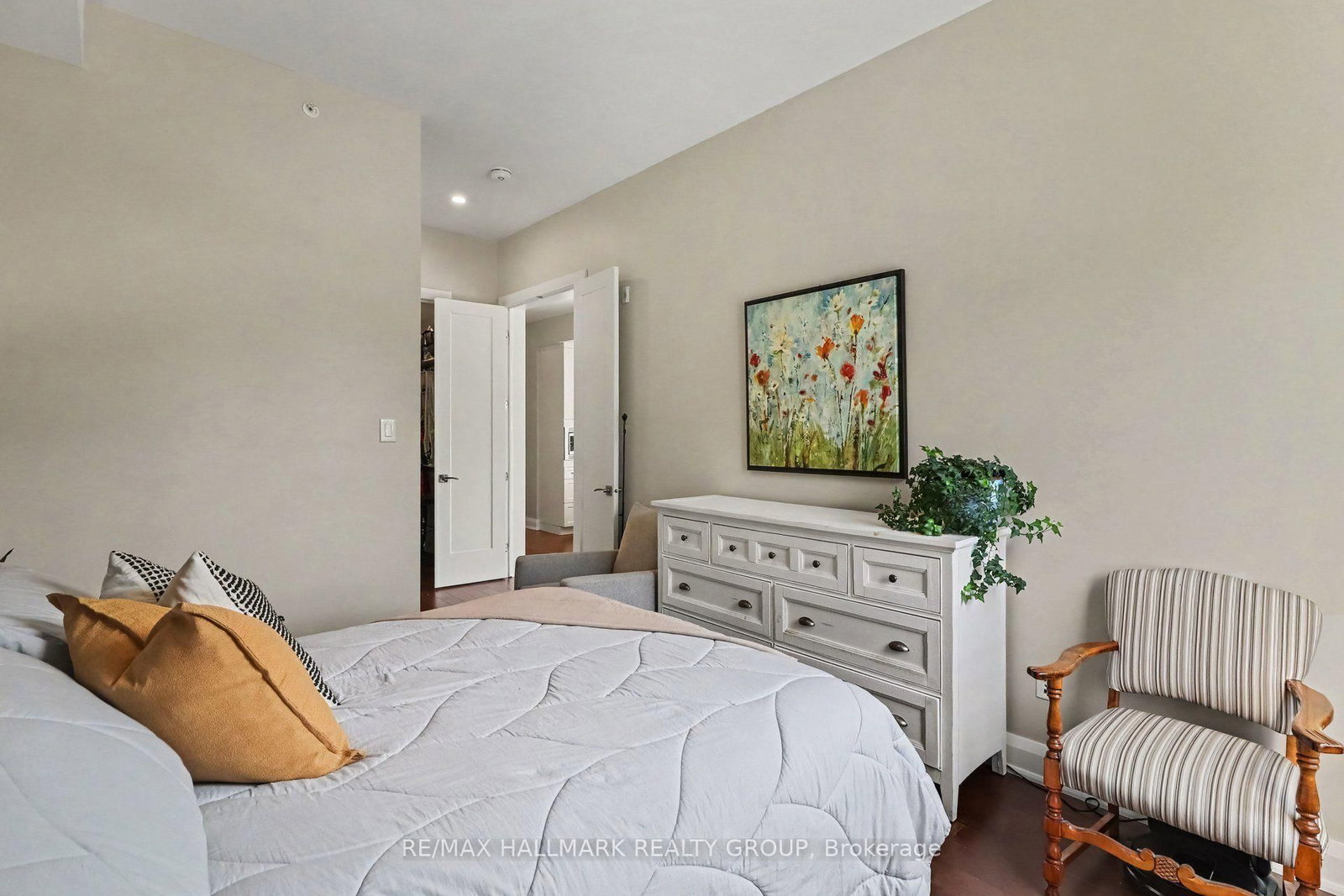 110 Cortile Private • #202 • Ottawa, ON photo 21