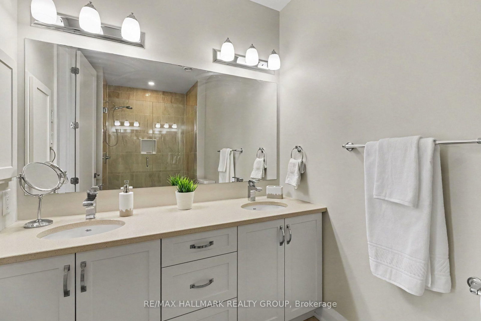 110 Cortile Private • #202 • Ottawa, ON photo 23