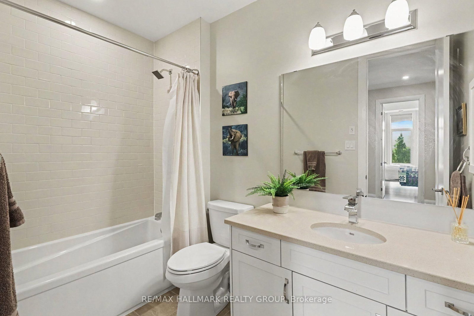 110 Cortile Private • #202 • Ottawa, ON photo 25