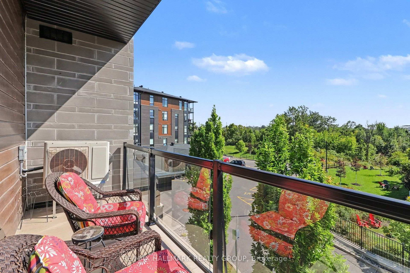 110 Cortile Private • #202 • Ottawa, ON photo 26