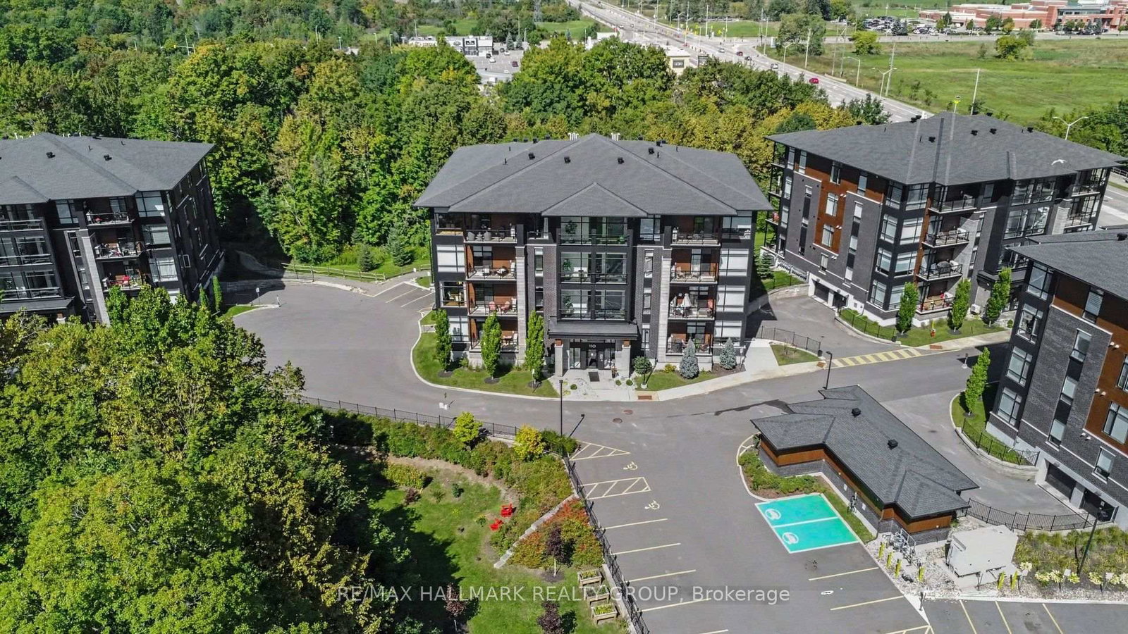 110 Cortile Private • #202 • Ottawa, ON photo 32