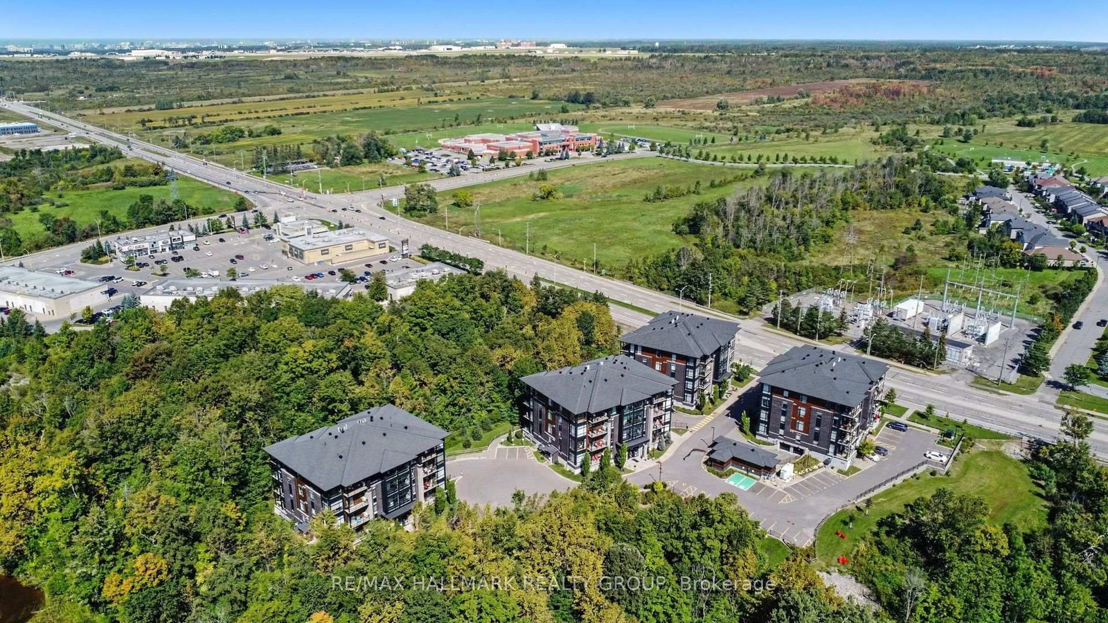 110 Cortile Private • #202 • Ottawa, ON photo 33