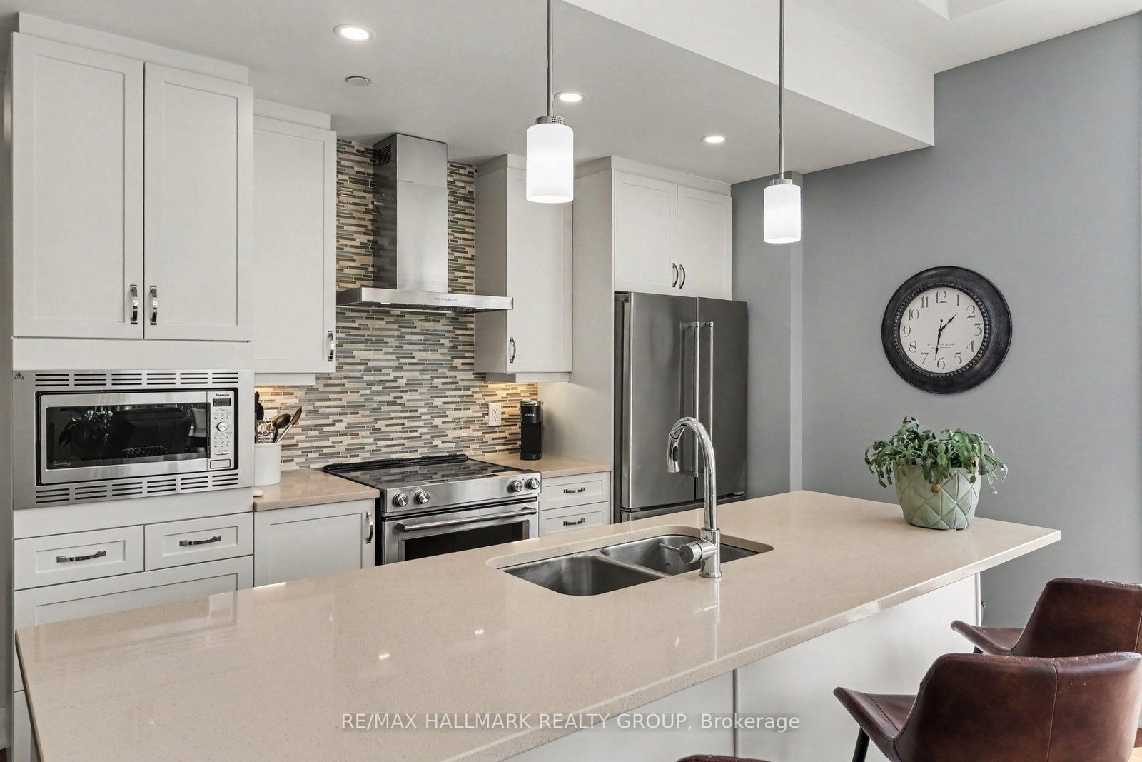 110 Cortile Private • #202 • Ottawa, ON photo 7