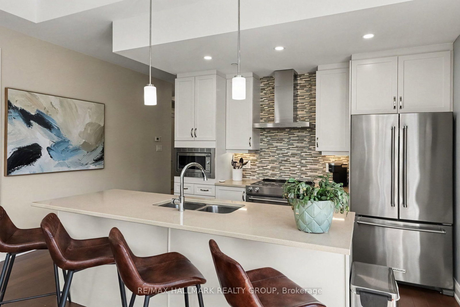 110 Cortile Private • #202 • Ottawa, ON photo 9