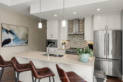 110 Cortile Private • #202 • Ottawa, ON photo 9