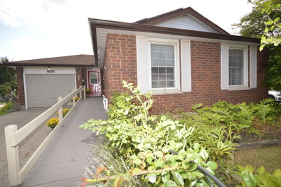 303 Grand Ridge Drive • Cambridge, ON photo 3