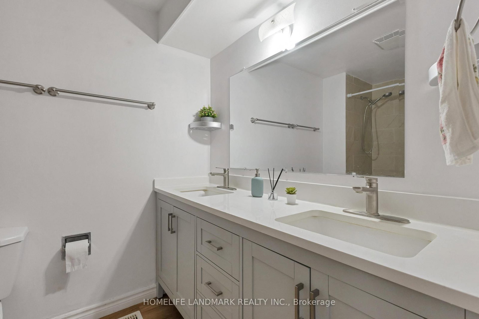 427 KEATS Way • #2 • Waterloo, ON photo 14