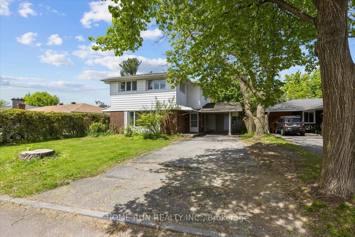 685 FARMINGTON Avenue • Ottawa, ON photo 1