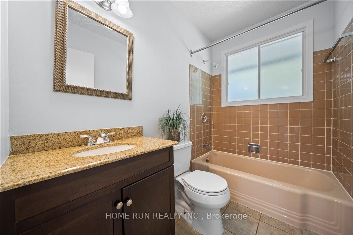 685 FARMINGTON Avenue • Ottawa, ON photo 10