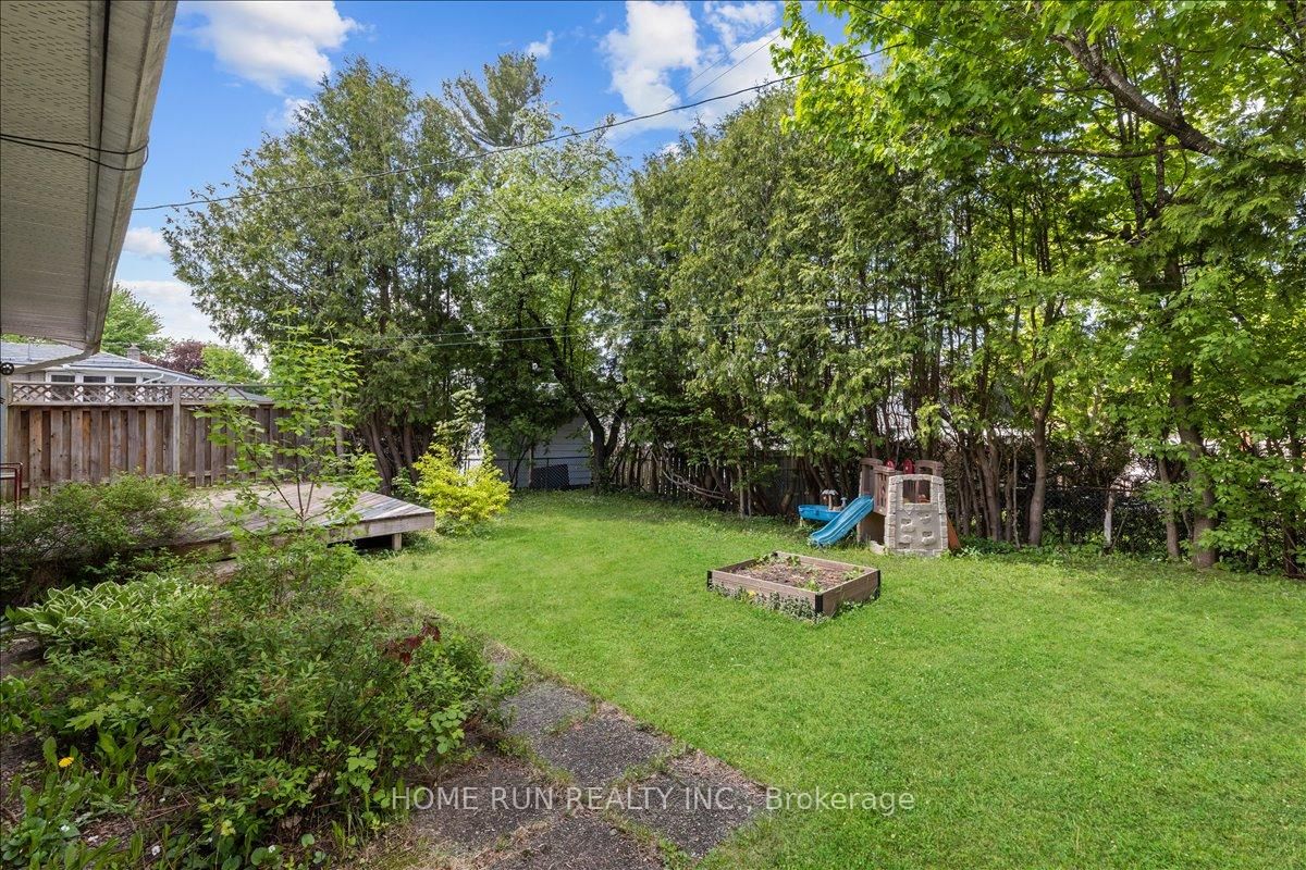 685 FARMINGTON Avenue • Ottawa, ON photo 28