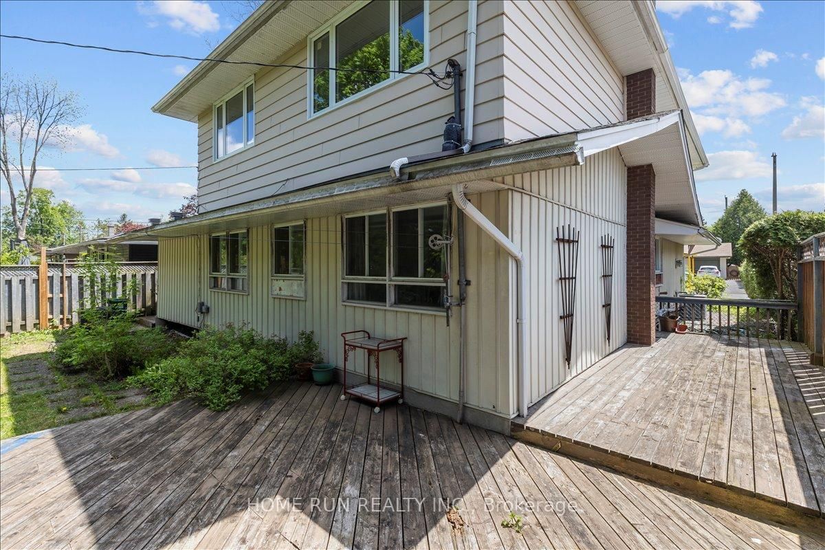 685 FARMINGTON Avenue • Ottawa, ON photo 32