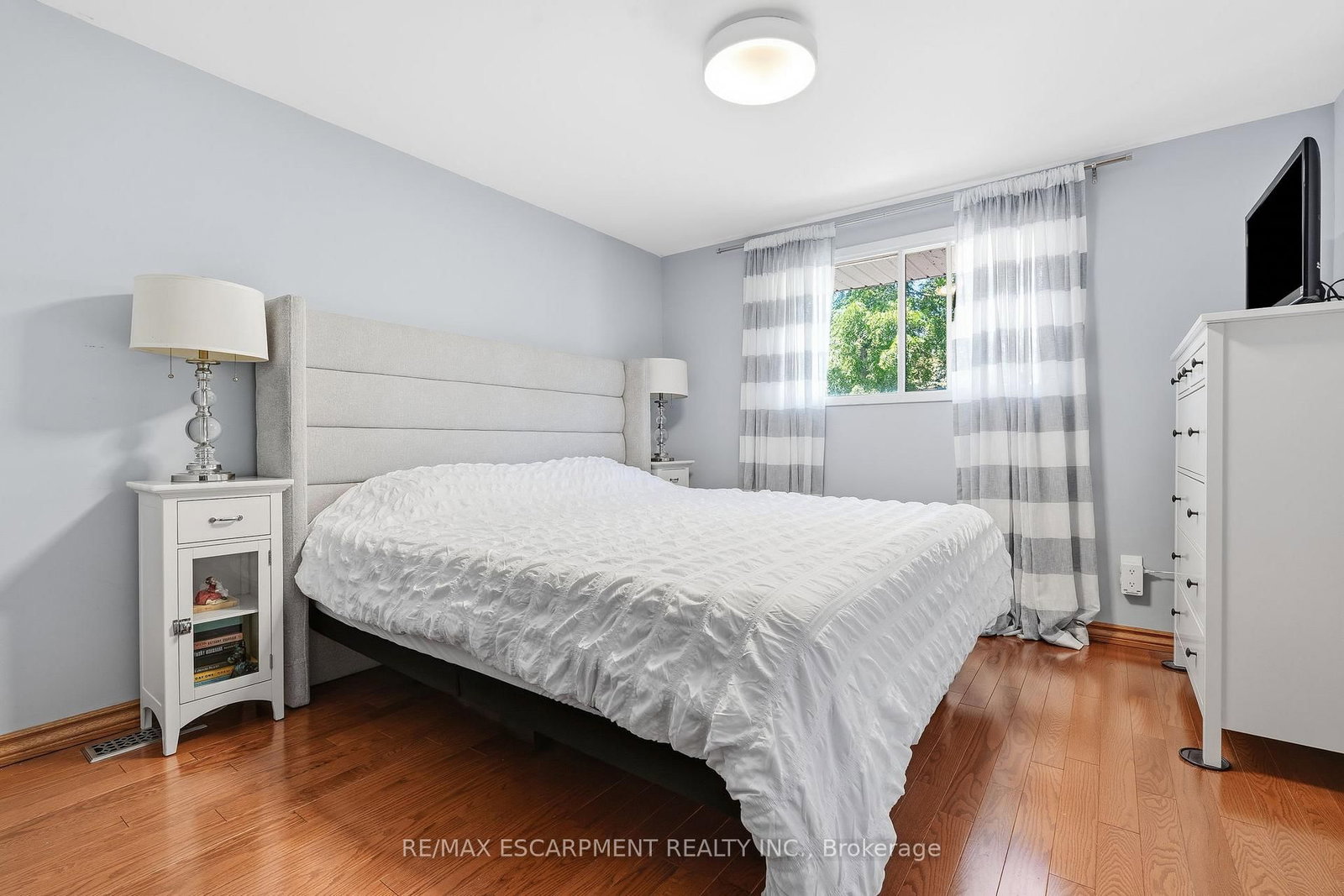 3 Glengrove Avenue • Grimsby, ON photo 15