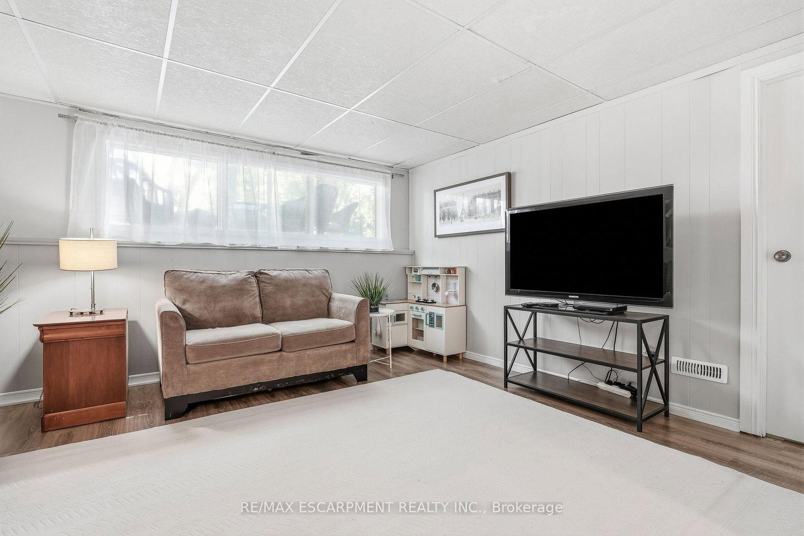 3 Glengrove Avenue • Grimsby, ON photo 20