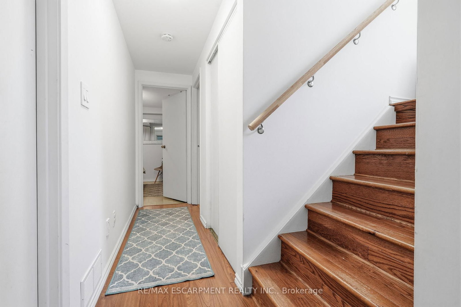 3 Glengrove Avenue • Grimsby, ON photo 23