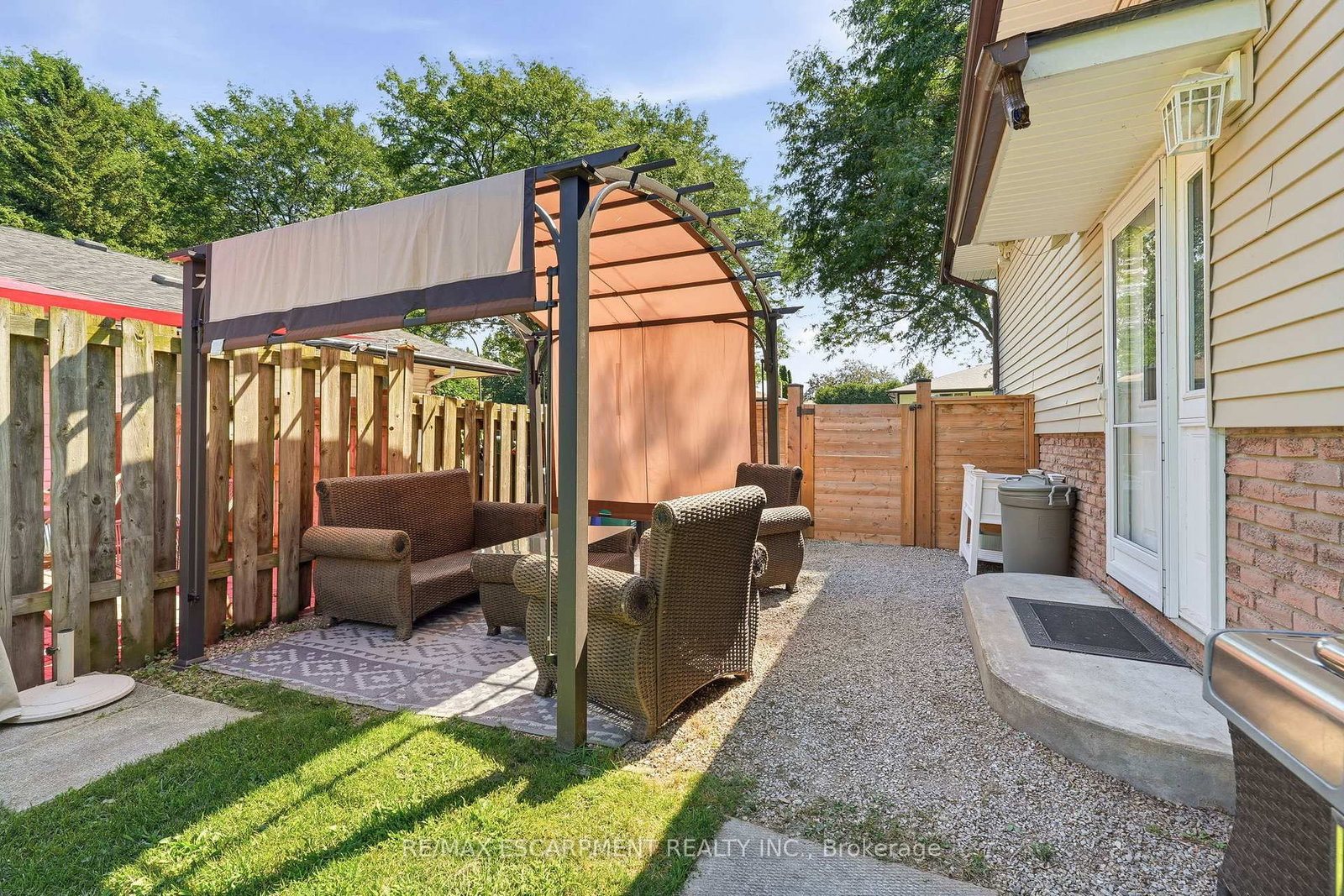 3 Glengrove Avenue • Grimsby, ON photo 30