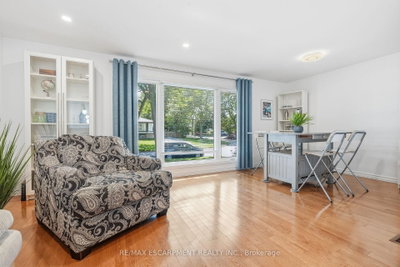 3 Glengrove Avenue • Grimsby, ON photo 4
