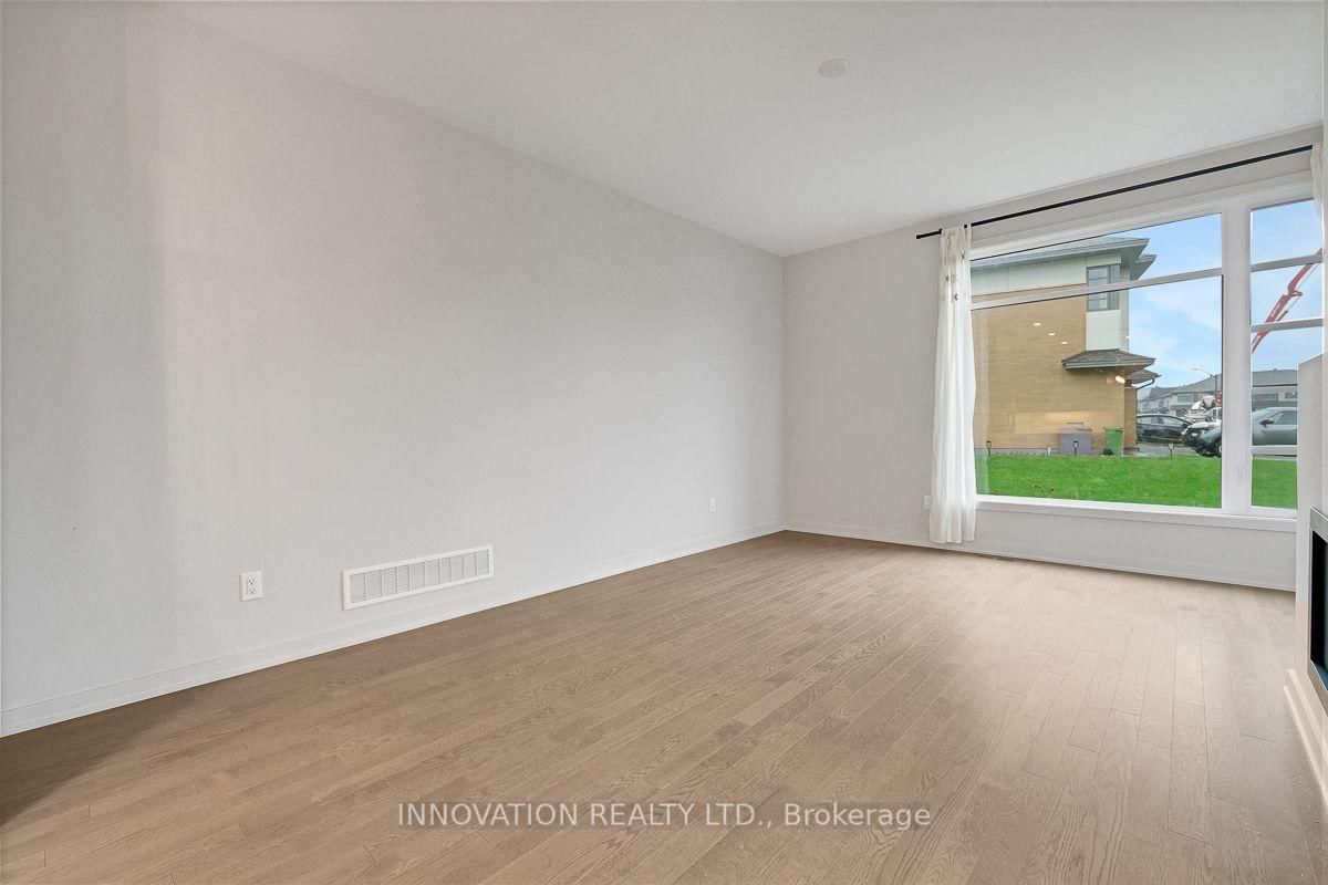747 ACAI Way • Ottawa, ON photo 9