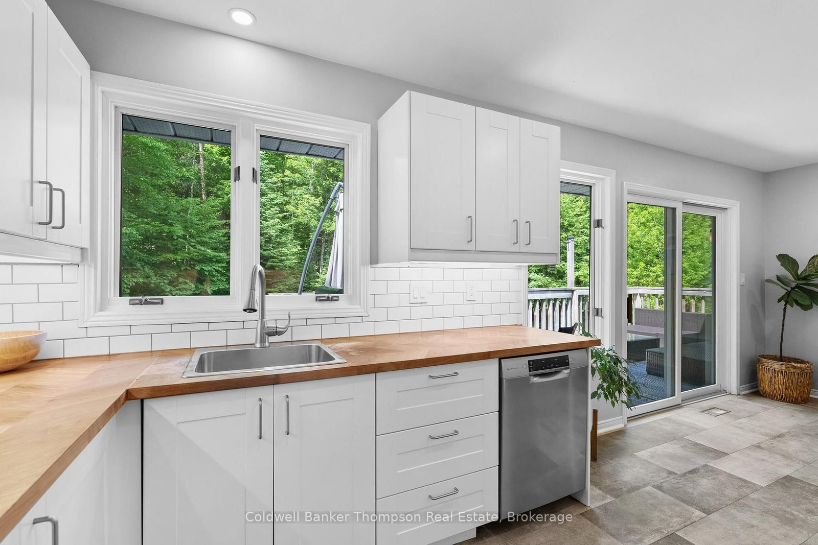 312 Old Aspdin Road • Huntsville, ON photo 14