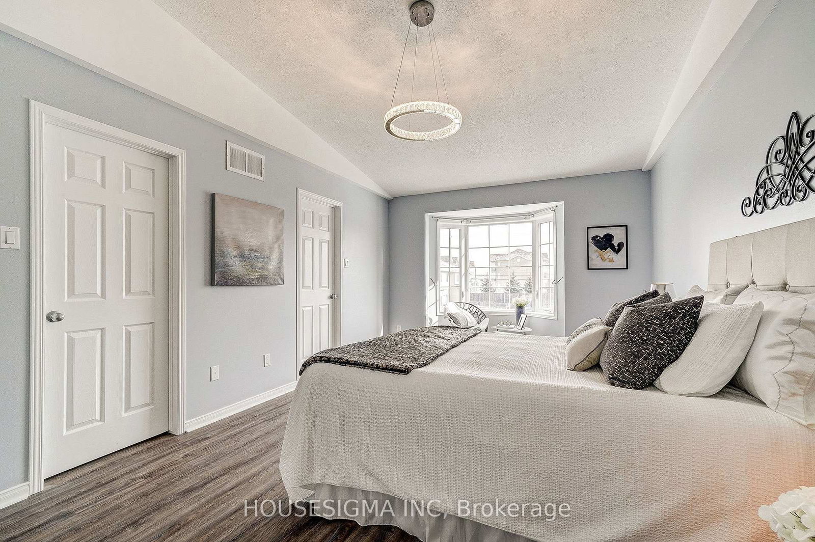 407 Dusk Private • Ottawa, ON photo 18