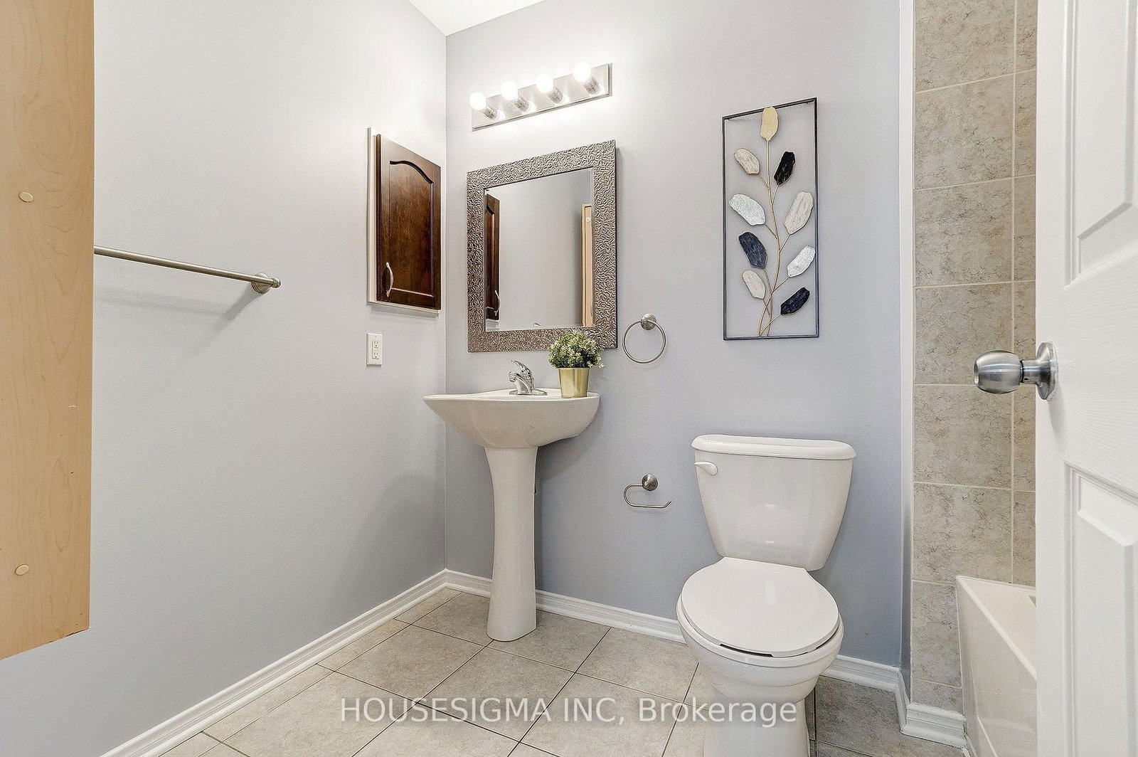 407 Dusk Private • Ottawa, ON photo 23