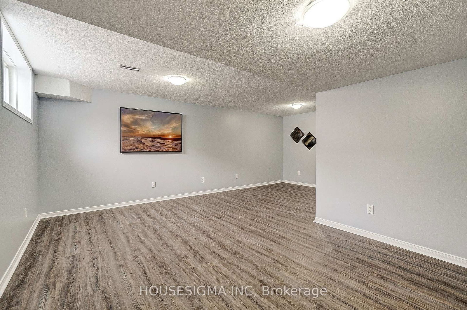 407 Dusk Private • Ottawa, ON photo 28