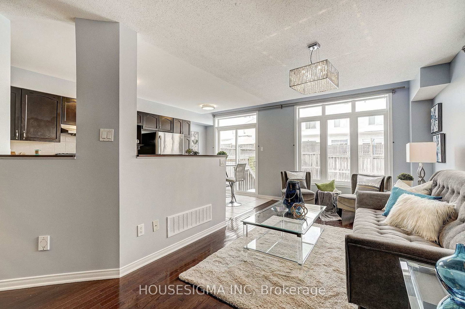 407 Dusk Private • Ottawa, ON photo 8