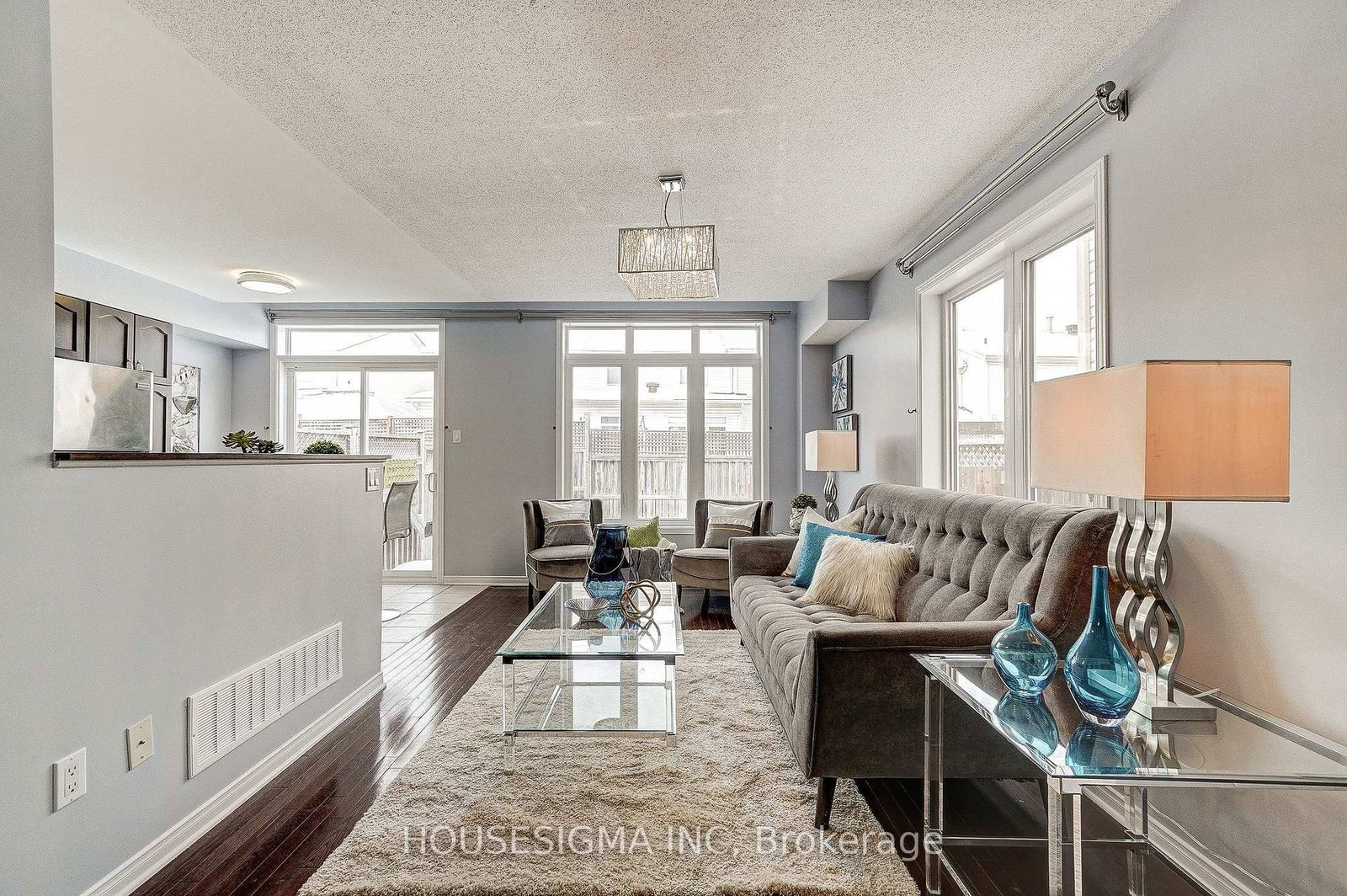 407 Dusk Private • Ottawa, ON photo 9
