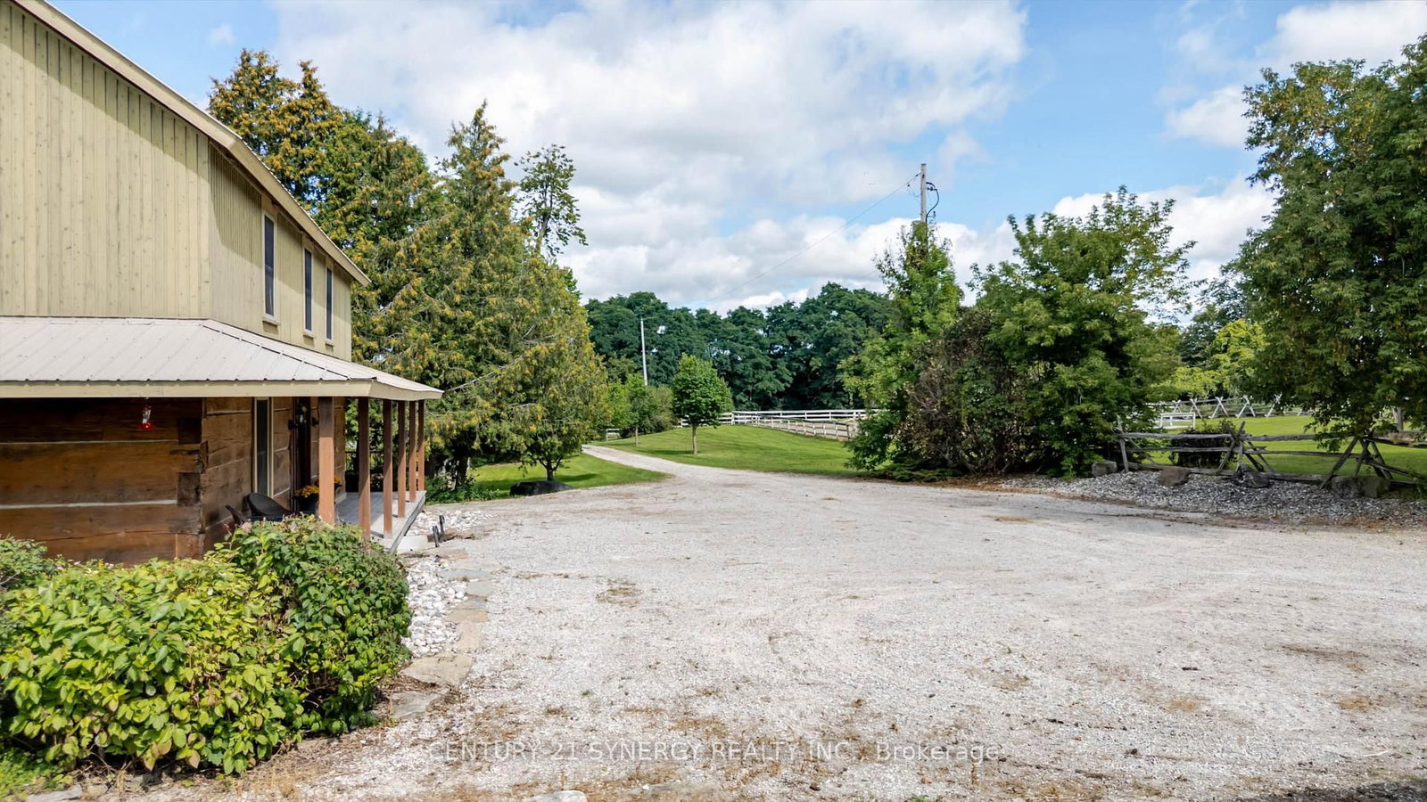 1545 Rideau Ferry Road • Perth, ON photo 3