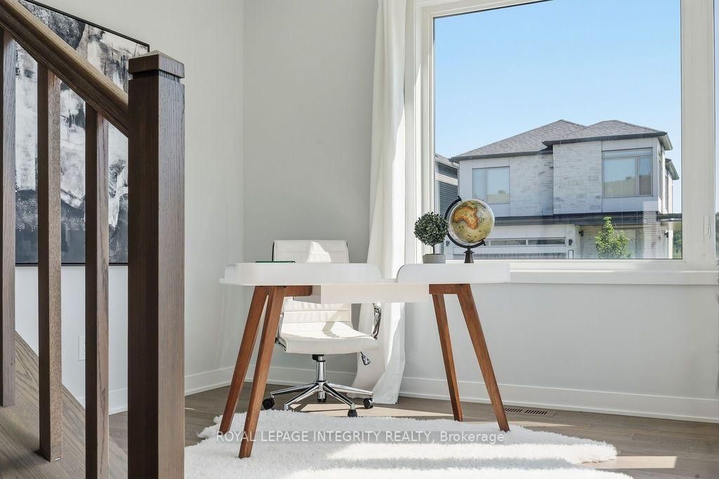 660 Fenwick Way • Ottawa, ON photo 6