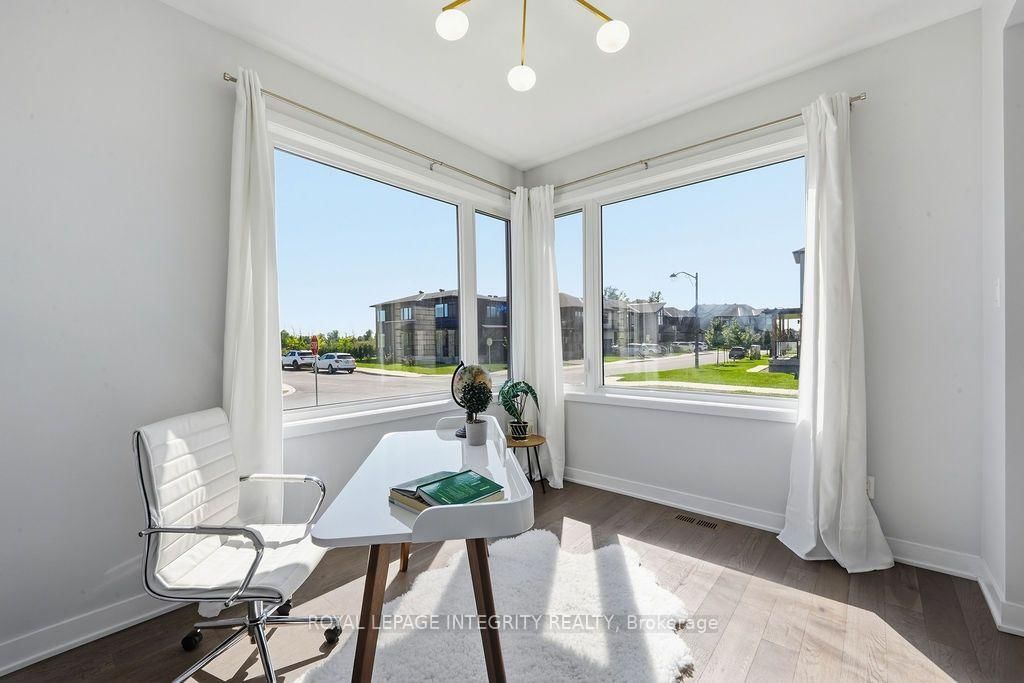 660 Fenwick Way • Ottawa, ON photo 8