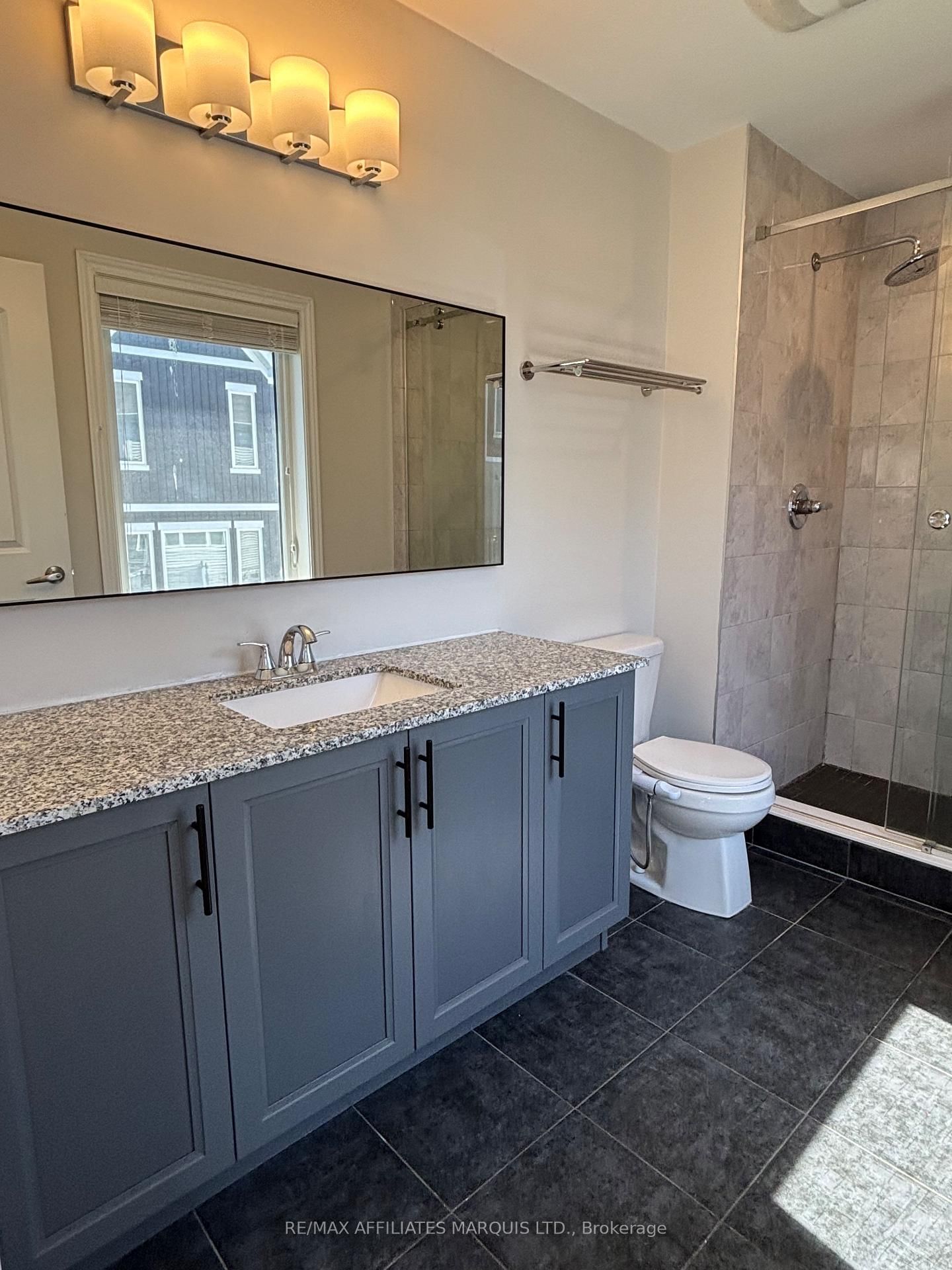 526 Sturnidae Street • Ottawa, ON photo 21