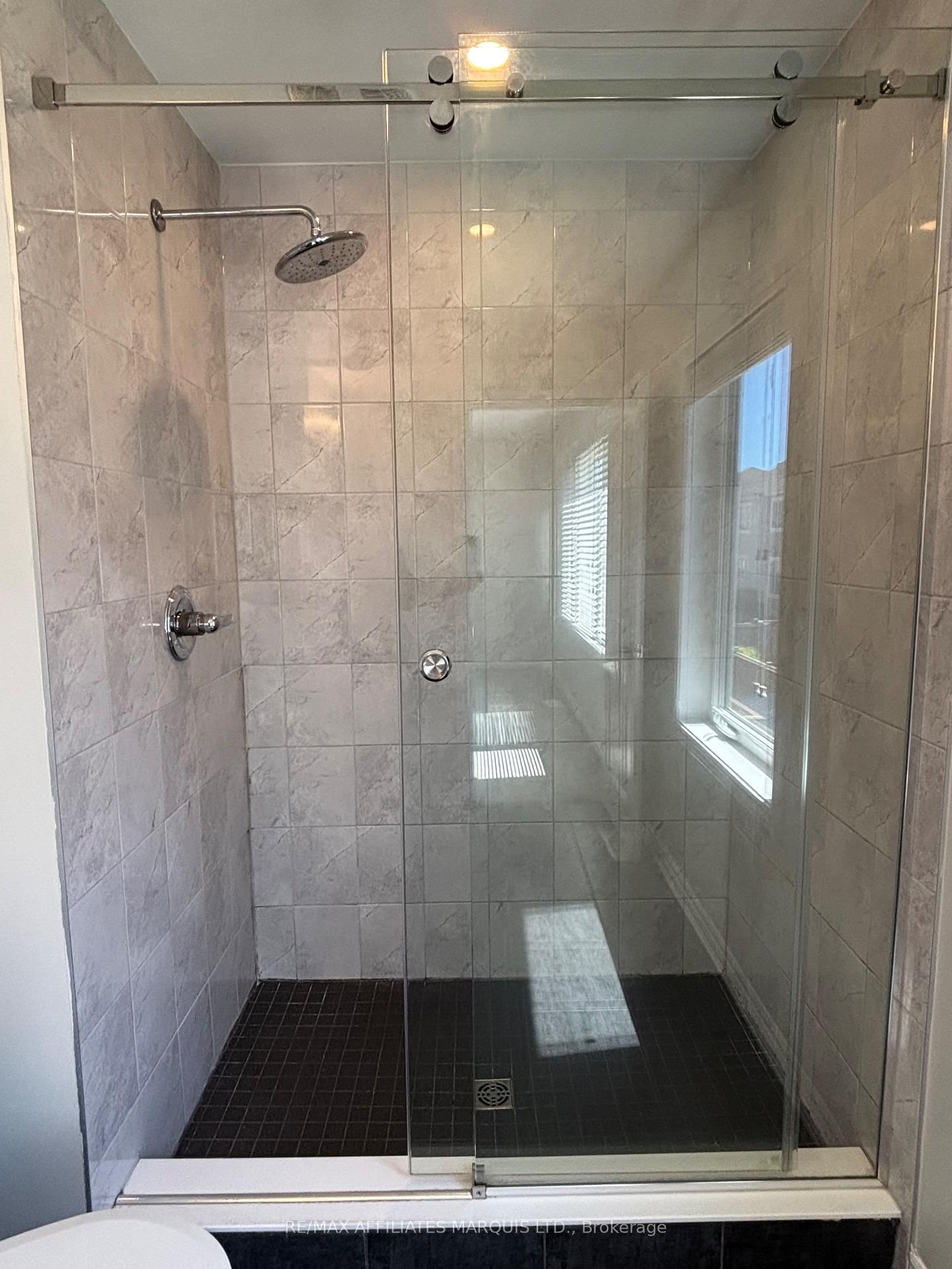526 Sturnidae Street • Ottawa, ON photo 23